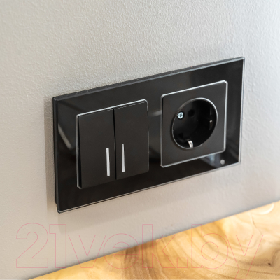 Рамка для выключателей и розеток Werkel W0021108 / a051439