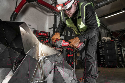 Угловая шлифовальная машина Milwaukee M18ONEFSAG125XB-0X / 4933478433