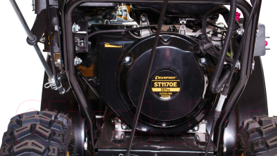Снегоуборщик бензиновый Champion ST1170E