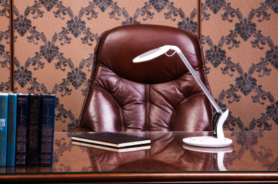 Настольная лампа Uniel TLD-547 / UL-00002342