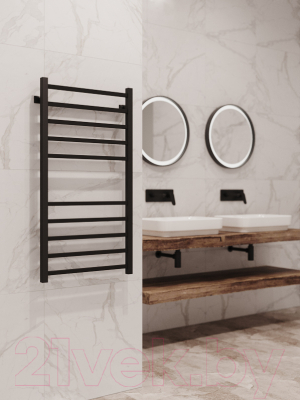 Полотенцесушитель водяной Stinox Quatro 50x100 / qu100 Ral 9005