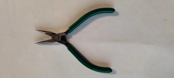 Длинногубцы Jonnesway P5606