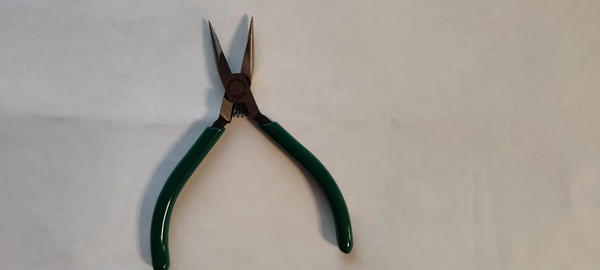 Длинногубцы Jonnesway P5606