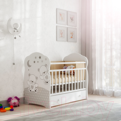 Детская кроватка VDK Funny Bears маятник и ящик (белый)