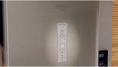 Холодильник с морозильником Hotpoint-Ariston HTS 8202I BZ O3