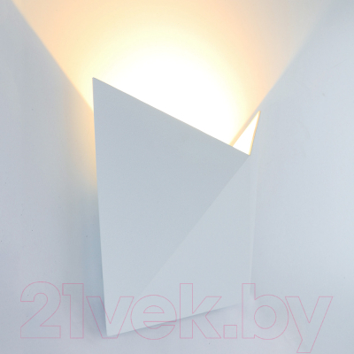 Бра Arte Lamp Busta A1609AP-1WH