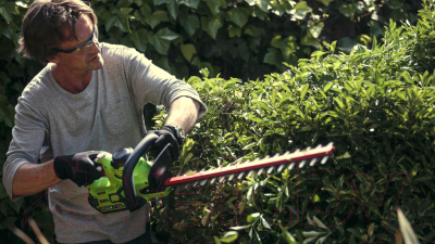 Кусторез Greenworks G40HT61