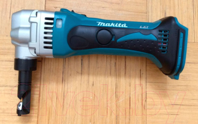 Профессиональные высечные ножницы Makita DJN161Z