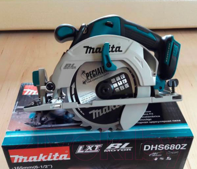 Профессиональная дисковая пила Makita DHS680Z