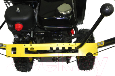 Снегоуборщик бензиновый Huter SGC 7.0 (70/7/28)