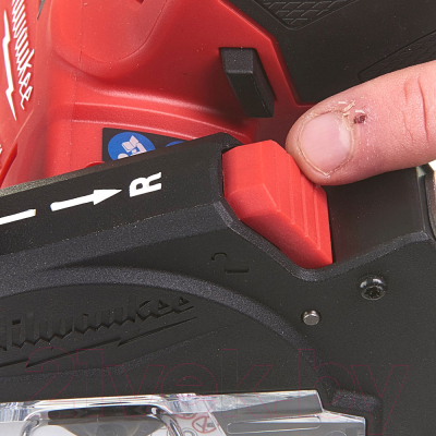 Угловая шлифовальная машина Milwaukee M12 FCOT-0 Fuel