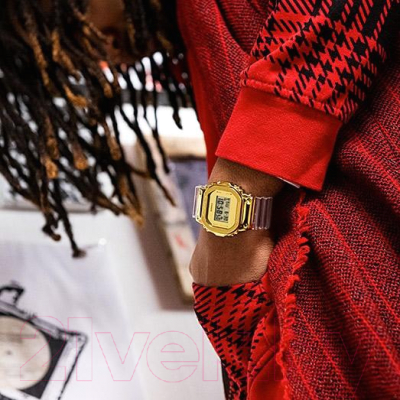 Часы наручные мужские Casio GM-5600SG-9E