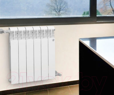 Радиатор биметаллический Royal Thermo Revolution Bimetall 500 (4 секции, с монтажным комплектом, кронштейном и кранами)