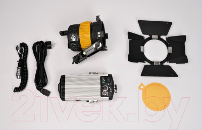 Осветитель студийный FST SPL-800 / ут-00000508