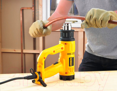 Профессиональный строительный фен DeWalt D26411-QS