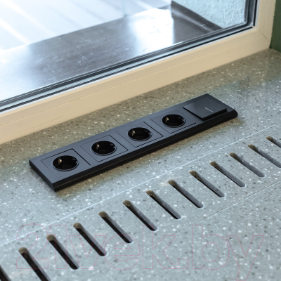 Рамка для выключателей и розеток Werkel W0051808 / a050926