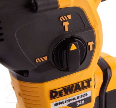 Профессиональный перфоратор DeWalt DCH333NT-XJ