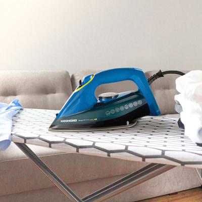 Утюг Redmond RI-C287