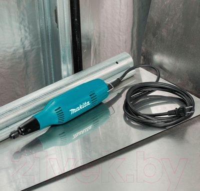 Профессиональная прямая шлифмашина Makita GD0603