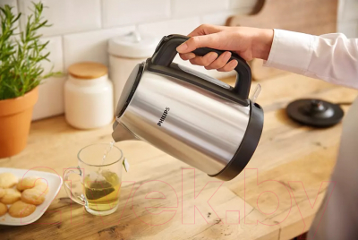 Электрочайник Philips HD9350/90