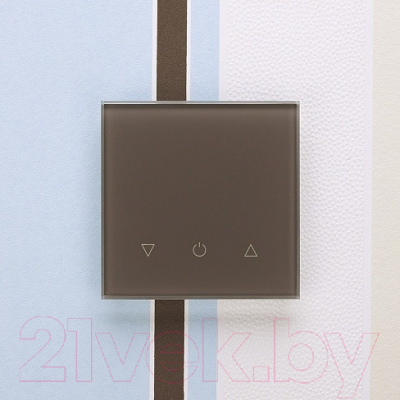 Выключатель DeLUMO Senso 7013 одноканальный трехклавишный сенсорный