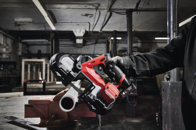 Профессиональная ленточная пила Milwaukee M12FBS64-402C Fuel / 4933478441