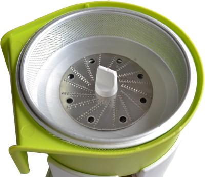 Соковыжималка электрическая Журавинка СВСП 102П