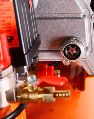 Воздушный компрессор Вихрь КМП-24/230АМ