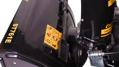 Снегоуборщик бензиновый Champion ST761E