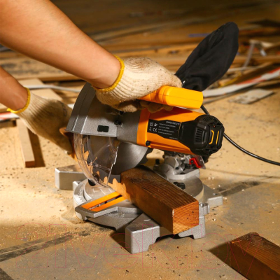 Торцовочная пила Deko DKMS1400-210 / 063-4216