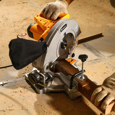 Торцовочная пила Deko DKMS1400-210 / 063-4216