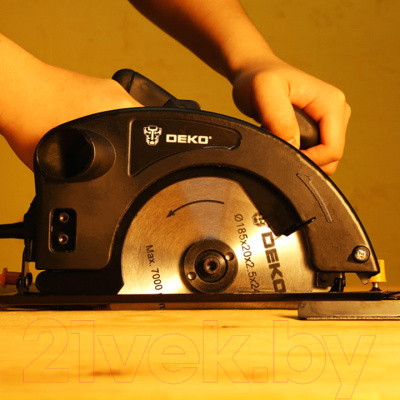 Дисковая пила Deko DKCS1800 / 063-4191