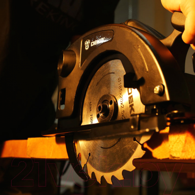 Дисковая пила Deko DKCS1800 / 063-4191