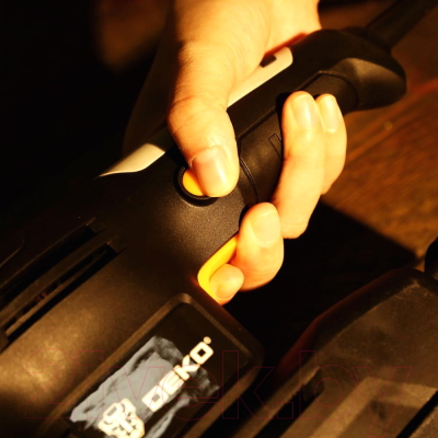 Вибрационная шлифовальная машина Deko DKS250 / 063-4199