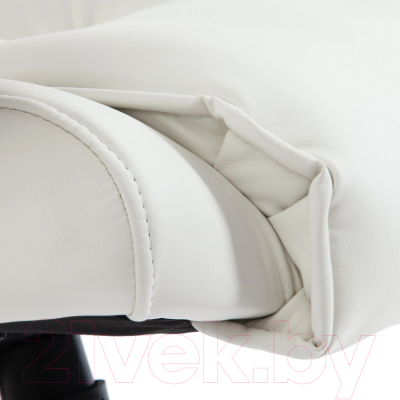 Кресло офисное Tetchair Bergamo кожзам (хром/белый 36-01)