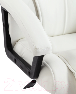 Кресло офисное Tetchair Bergamo кожзам (хром/белый 36-01)