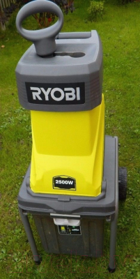 Садовый измельчитель Ryobi RSH2545B (5133002512)