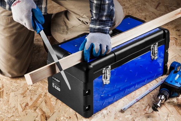 Ящик для инструментов Зубр Спец-18 / 38155-18_z01