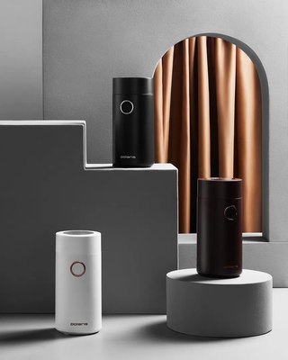 Кофемолка Polaris PCG 2014 (белый)