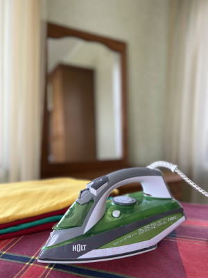 Утюг Holt HT-IR-004