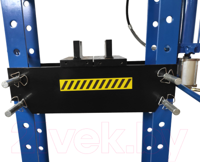 Пресс гидравлический AE&T AE&T T61230A с пневмоприводом