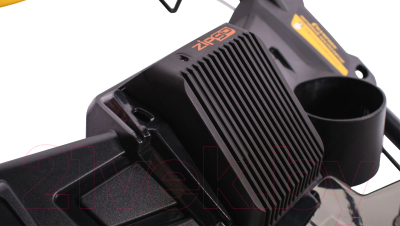 Газонокосилка бензиновая Champion LM5346E