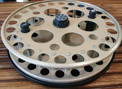 Катушка инерционная Weihai Fstk XT1500