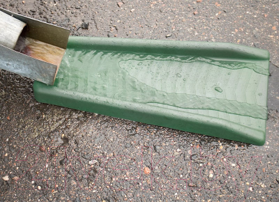 Желоб под трубу водосточную Ecoteck ДИ 14613000