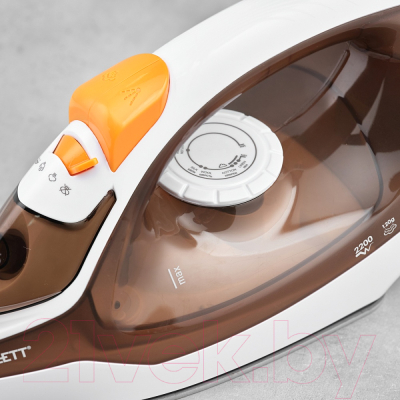 Утюг Scarlett SC-SI30K47 (коричневый)