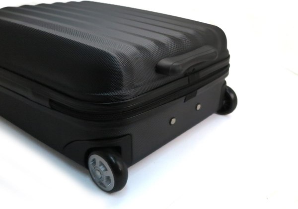 Чемодан на колесах Krokomander WA-6041