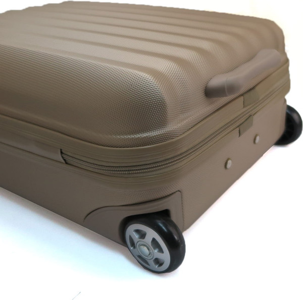 Чемодан на колесах Krokomander WA-6041