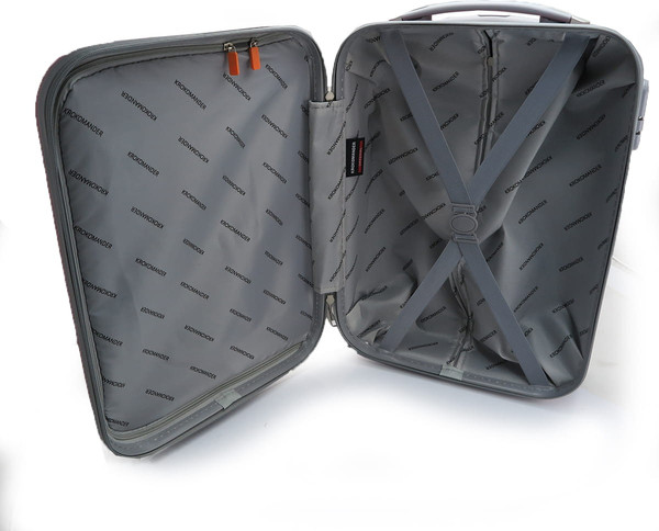 Чемодан на колесах Krokomander WA-6041