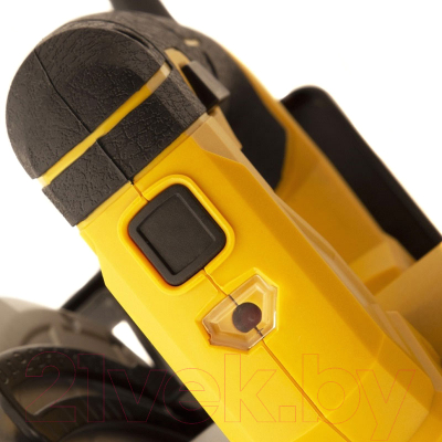 Дисковая пила Denzel CS-210 / 27305