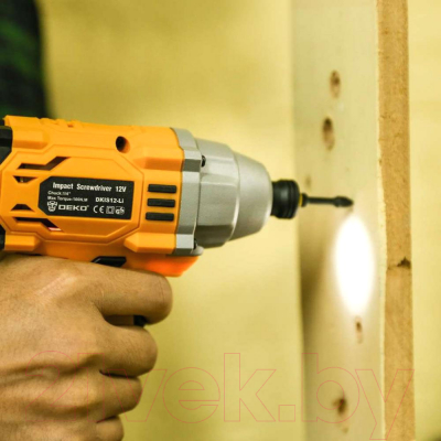 Аккумуляторный шуруповерт Deko DKIS12-Li / 063-4105
